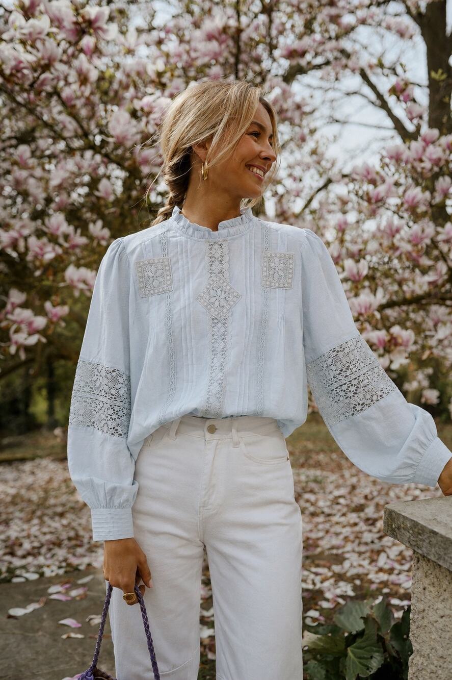 Evereve Womens Victorian Blouse Size L Bishop Sleeve Crochet Boho Edwardian Blue - Picture 1 of 13